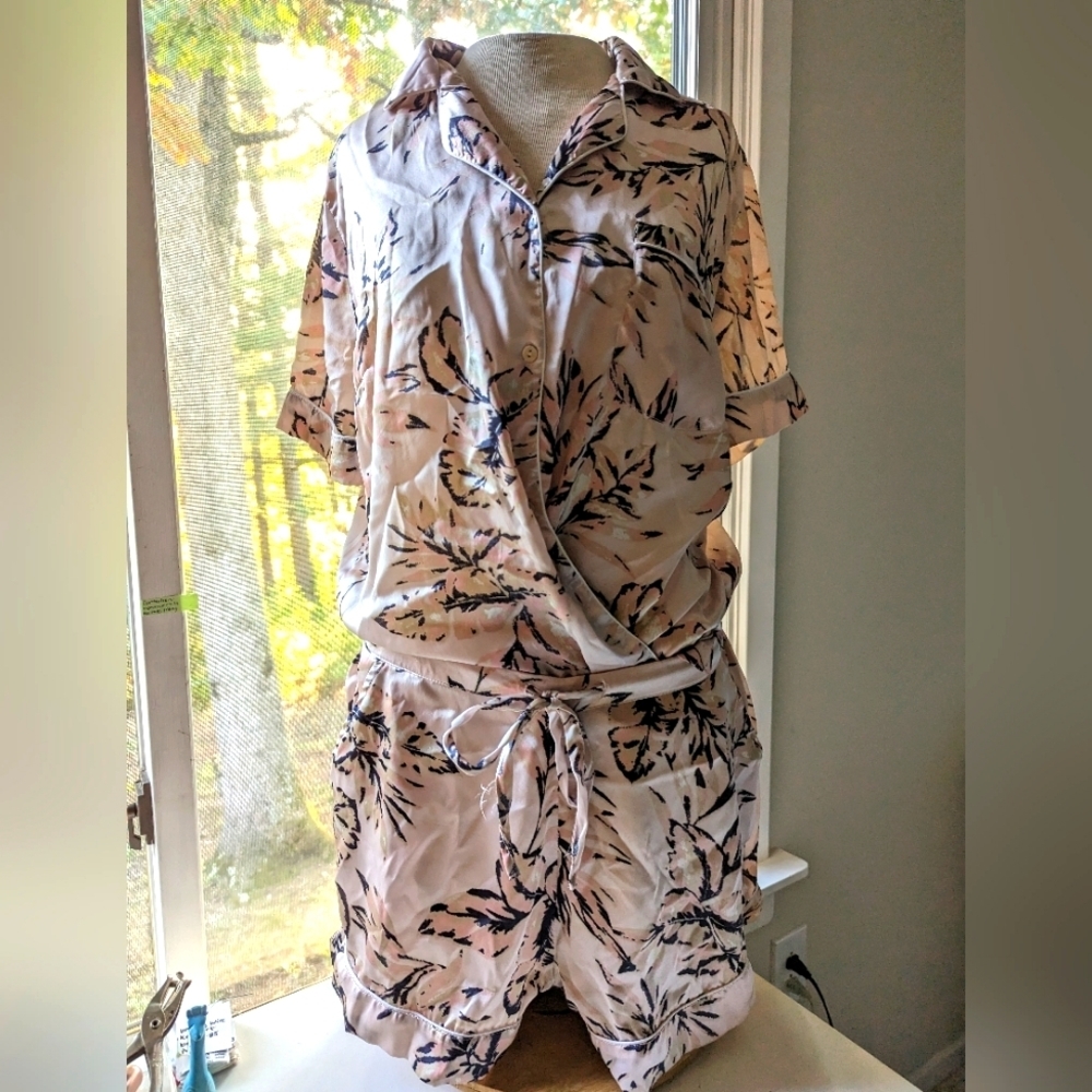 House of Harlow 1960 Tropical Pajama Set